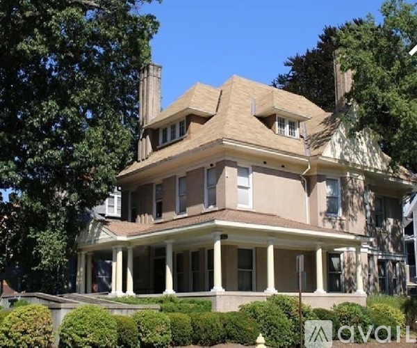 493 Whitney Ave 2 Beds Apartment for Rent - Photo gallery 3