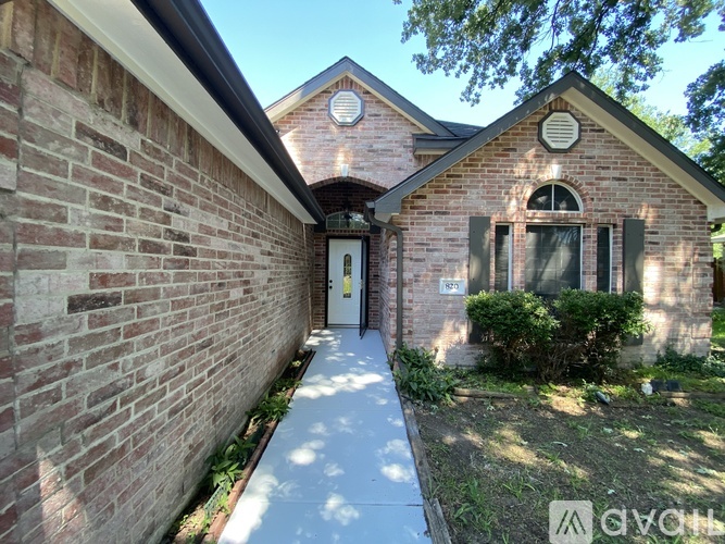 820 Hillside Dr 3 Beds Single Family Home for Rent - Photo gallery 3