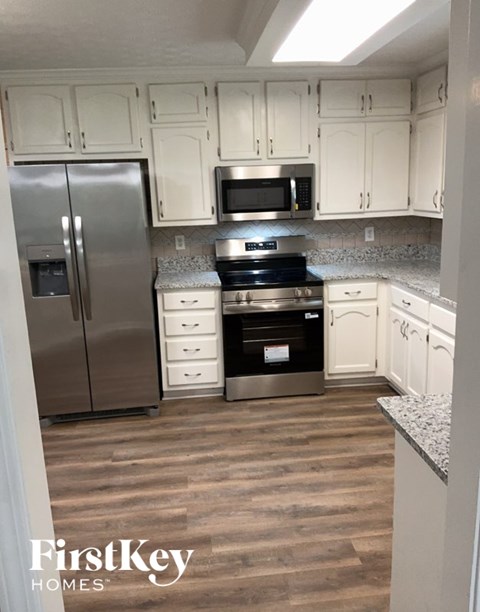 45 Sunset Court 3 Beds Apartment for Rent