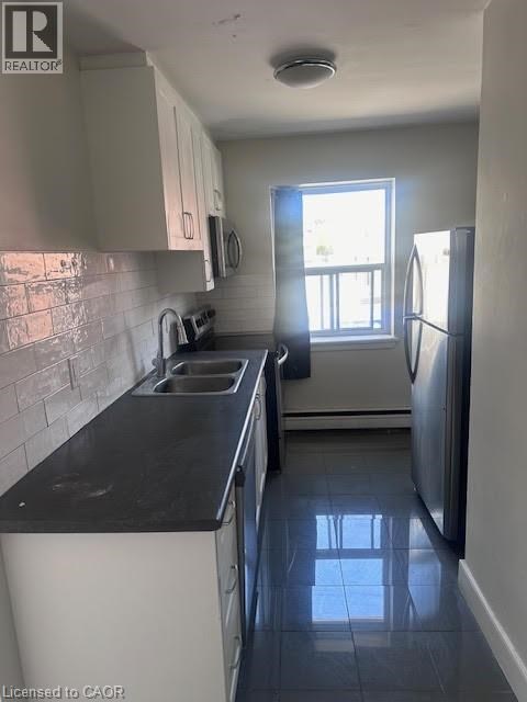 2 GRANT Boulevard Unit# 8 2 Beds Apartment for Rent