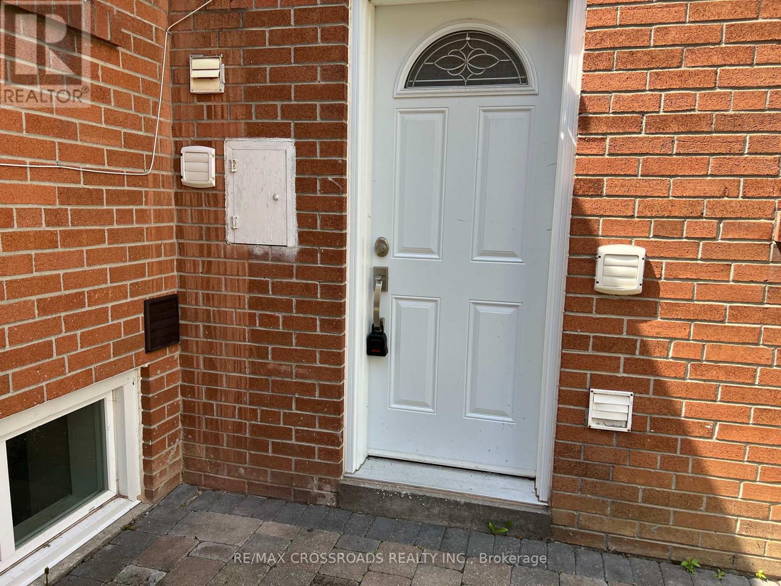 LOWER - 782 CUMMER AVENUE 2 Beds House for Rent - Photo gallery 1