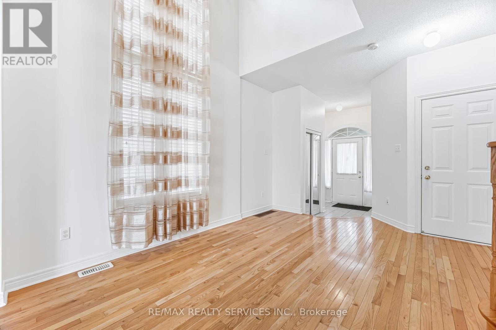 4 ROCKY POINT CRESCENT 3 Beds House for Rent - Photo gallery 5