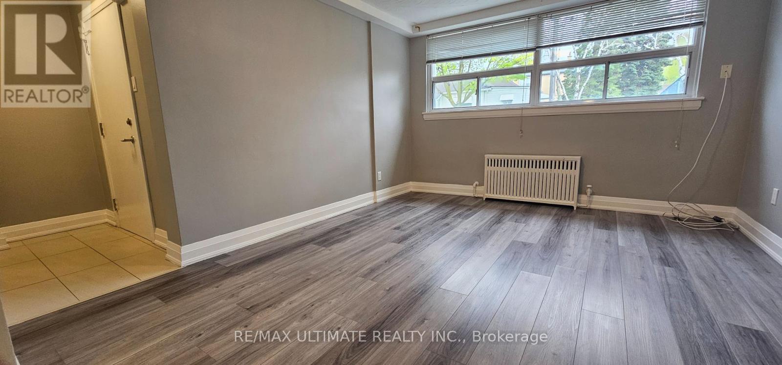 BSMT - 18 AVON DRIVE 2 Beds Home, Multifamily, Triplex for Rent - Photo gallery 2