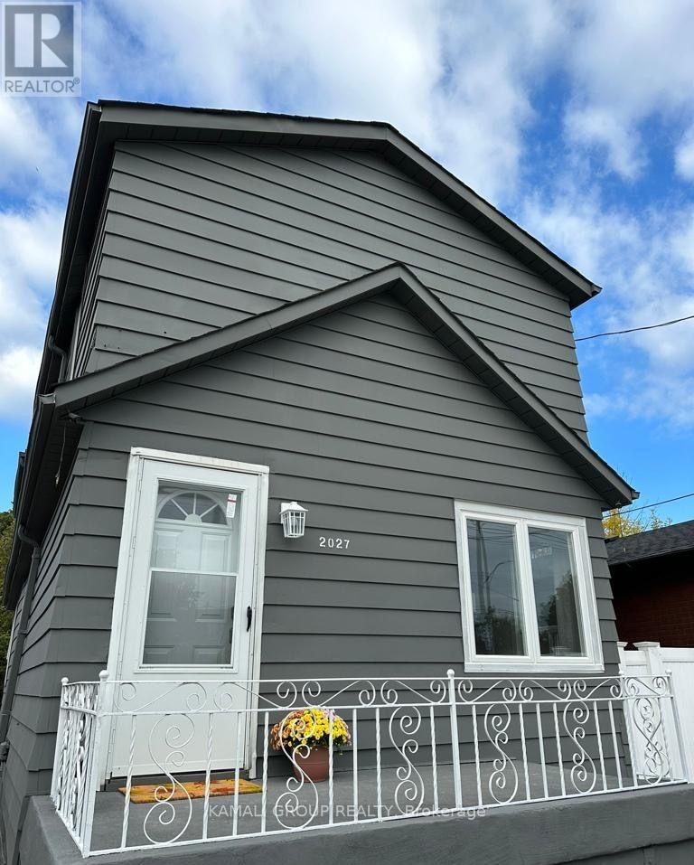 BSMT - 2027 BRAMPTON STREET 1 House for Rent - Photo gallery 2