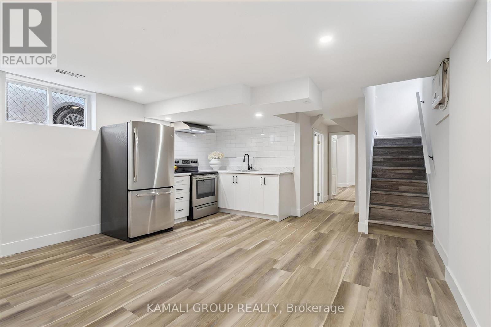 BSMT - 2027 BRAMPTON STREET 1 House for Rent - Photo gallery 3
