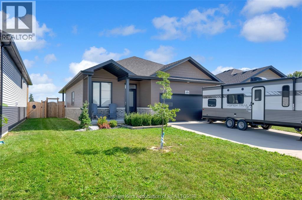 248 Moonstone CRESCENT 2 Beds House for Rent - Photo gallery 4