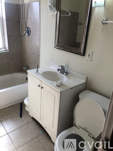 7618 S St Lawrence Ave 3 Beds Apartment for Rent - Photo gallery 3