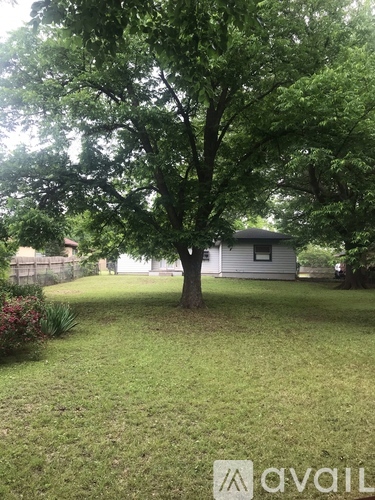 1405 Hillcrest Boulevard 4 Beds Single Family Home for Rent - Photo gallery 2