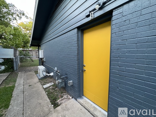 1900 Corona Dr Unit B 1 Single Family Home for Rent - Photo gallery 2