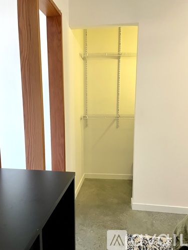 620 Glen Iris Drive Northeast 1 Apartment for Rent - Photo gallery 5