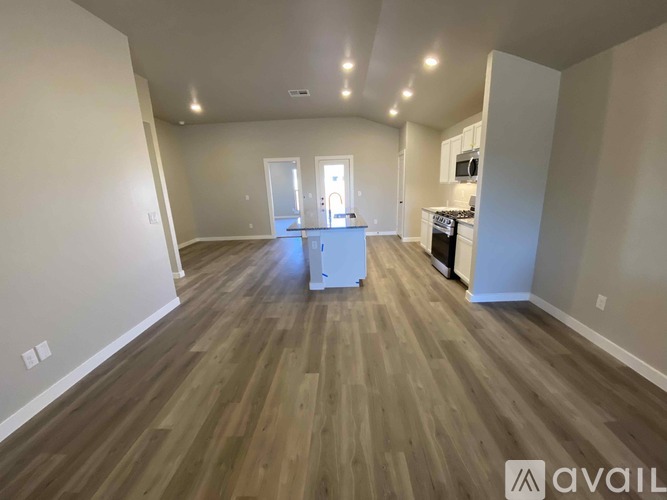 13212 Avenue R 3 Beds Single Family Home for Rent - Photo gallery 4