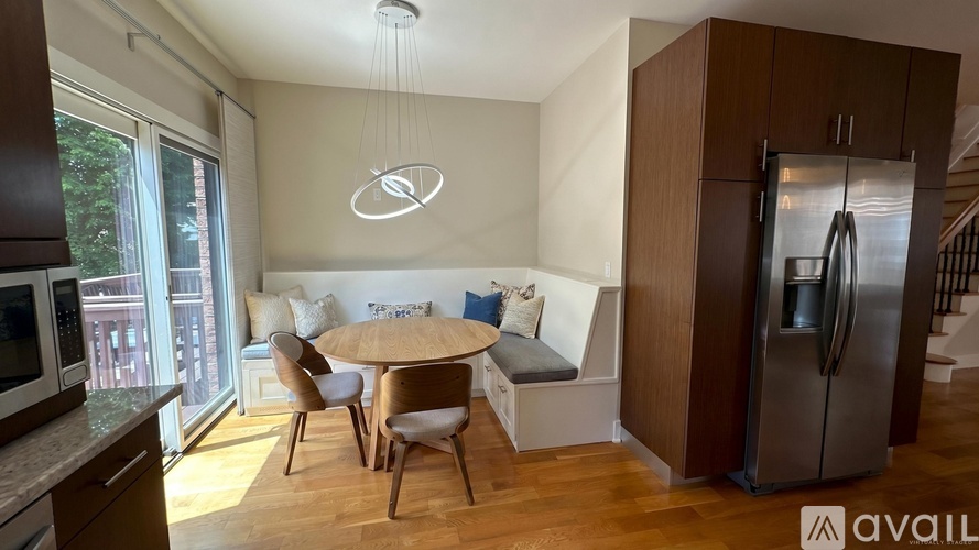228 Lawton Ave 3 Beds Single Family Home for Rent - Photo gallery 5