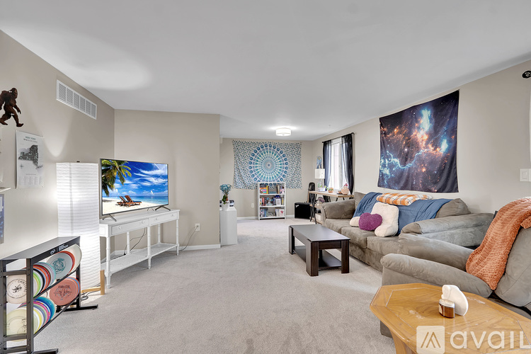 225 Charter Oaks Drive 1 Condo for Rent - Photo gallery 4