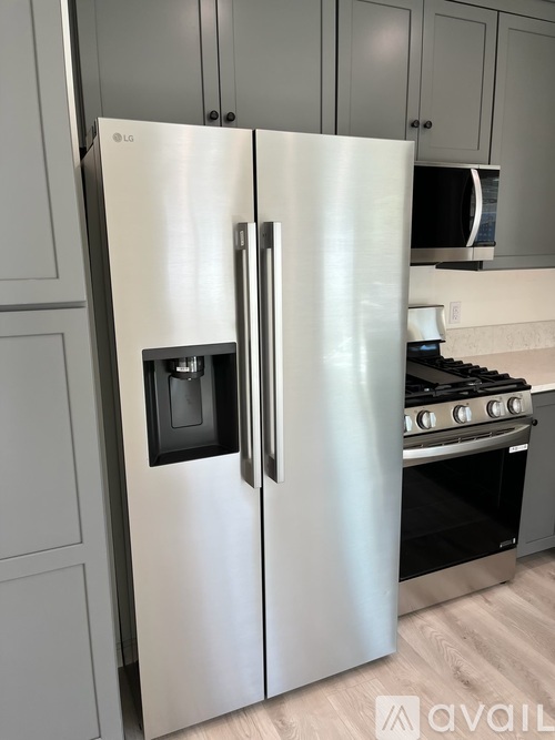 9525 Riverview Avenue 2 Beds Single Family Home for Rent - Photo gallery 3