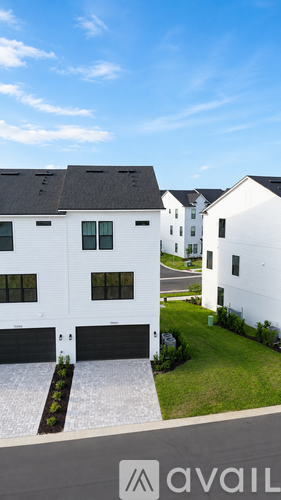 15064 Grove Lake Drive 4 Beds Townhouse for Rent - Photo gallery 2