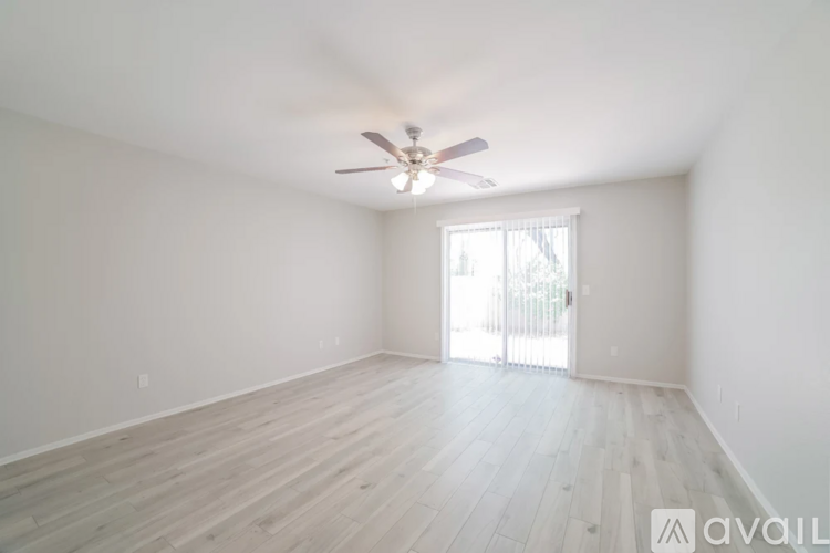 11234 North 89th Way 3 Beds Single Family Home for Rent - Photo gallery 3