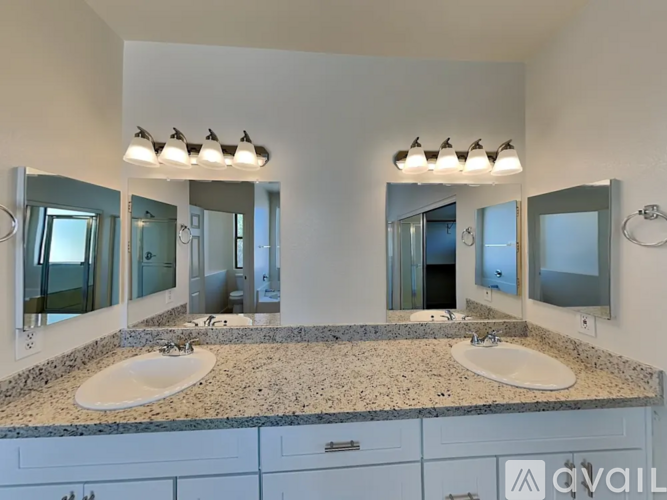 8815 West Myrtle Avenue 5 Beds Single Family Home for Rent - Photo gallery 4