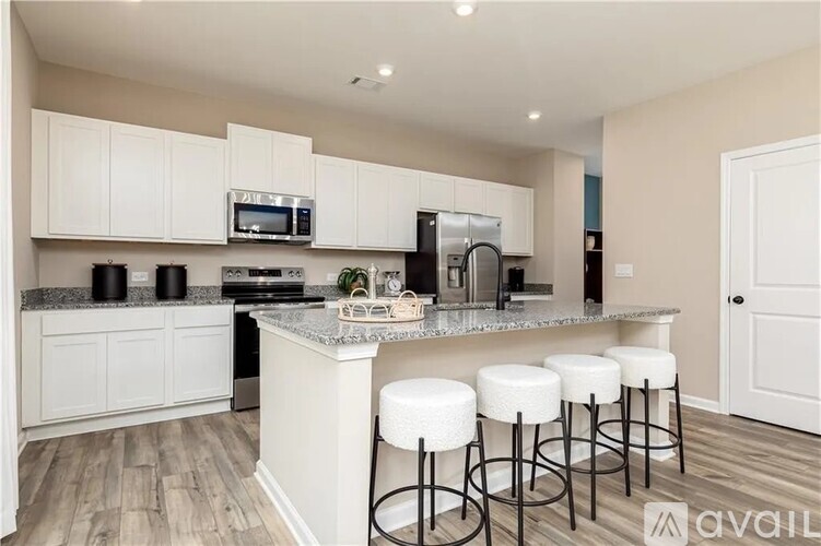 722 Ocmulgee Xing 4 Beds Single Family Home for Rent - Photo gallery 5
