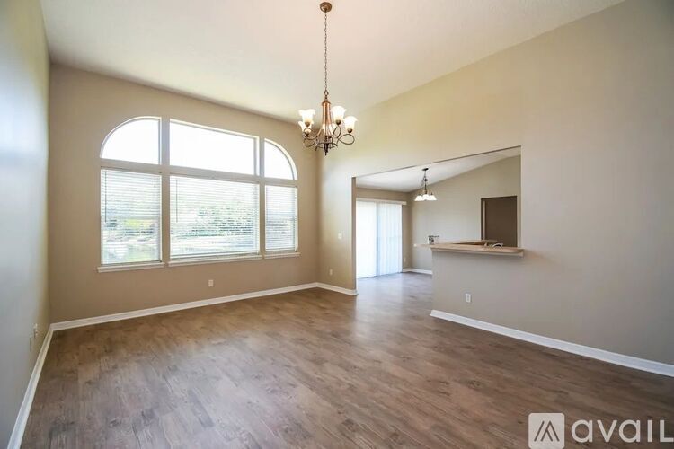 919 Lipan Street 3 Beds Single Family Home for Rent - Photo gallery 2