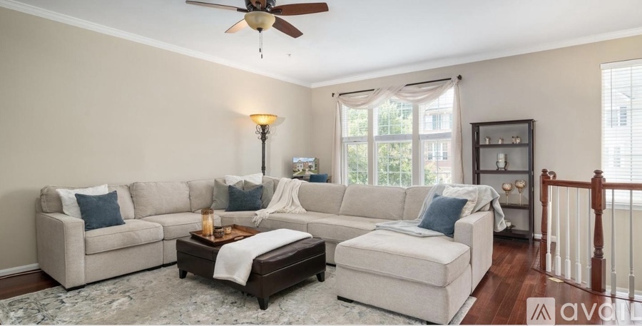 1028 Meandering Way 3 Beds Townhouse for Rent - Photo gallery 2