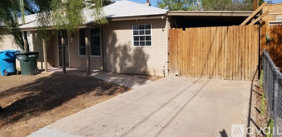 4639 N 3rd Ave 2 Beds Townhouse for Rent - Photo gallery 1