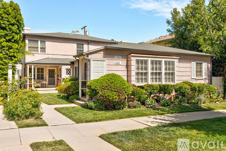 1254 Devon Ave 2 Beds Apartment for Rent - Photo gallery 2