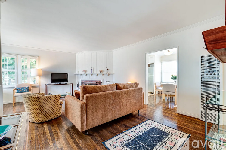 1254 Devon Ave 2 Beds Apartment for Rent - Photo gallery 5