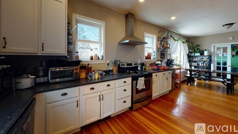 70 Larch St 5 Beds Apartment for Rent