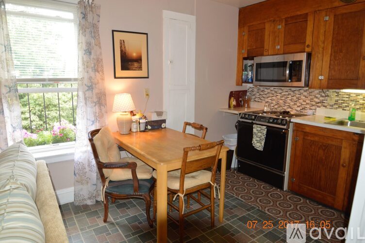 616 Thames St 1 Apartment for Rent - Photo gallery 3
