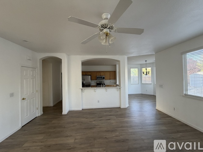 1550 Canyonlands Court 3 Beds Single Family Home for Rent - Photo gallery 3