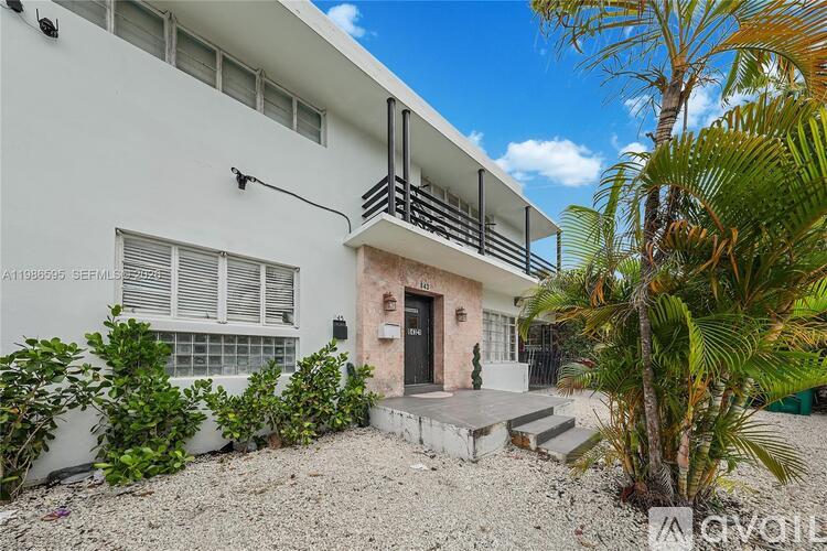 843 NW 3rd St 3 Beds Apartment for Rent - Photo gallery 1