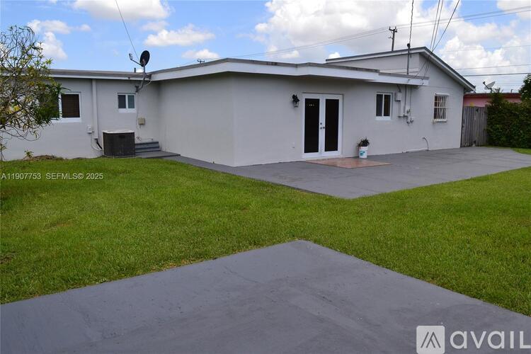 3221 SW 93rd Pl 3 Beds Single Family Home for Rent - Photo gallery 3