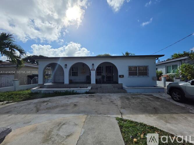 2970 SW 17th St 3 Beds Single Family Home for Rent - Photo gallery 2
