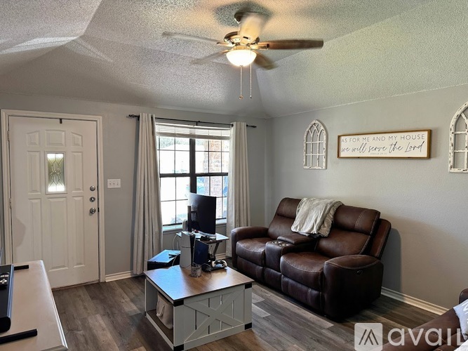 5216 Brookwood Dr 4 Beds Single Family Home for Rent - Photo gallery 4