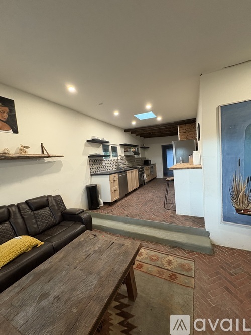 704 Franklin Avenue 3 Beds Single Family Home for Rent - Photo gallery 1