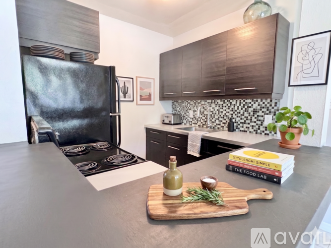 6947 E 6th St 1 Apartment for Rent - Photo gallery 2