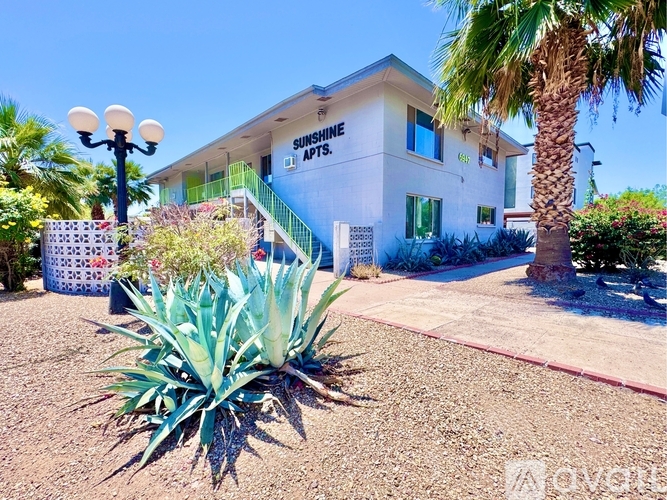 6947 E 6th St 1 Apartment for Rent - Photo gallery 3