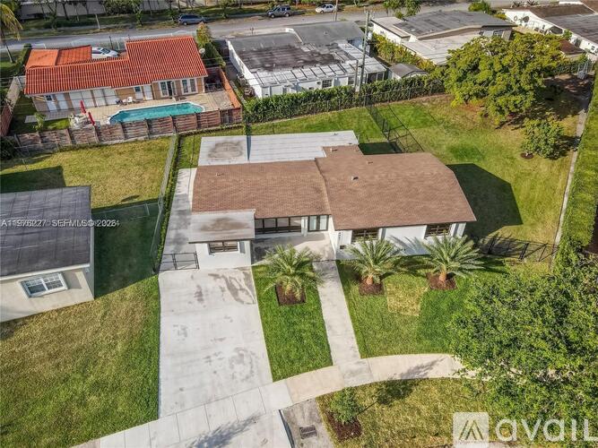 8421 SW 27th Terrace 3 Beds Single Family Home for Rent - Photo gallery 2
