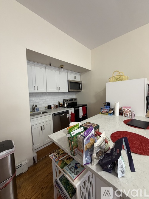 337 Beacon St Studio Apartment for Rent - Photo gallery 2