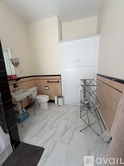 337 Beacon St Studio Apartment for Rent - Photo gallery 5