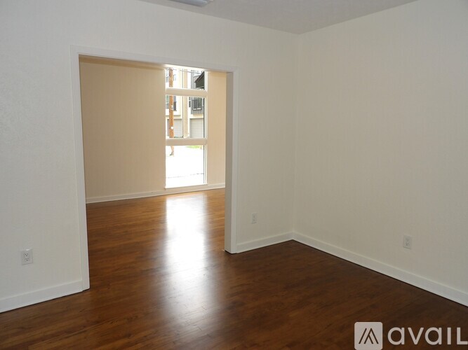 3219 Lee St 2 Beds Single Family Home for Rent - Photo gallery 5