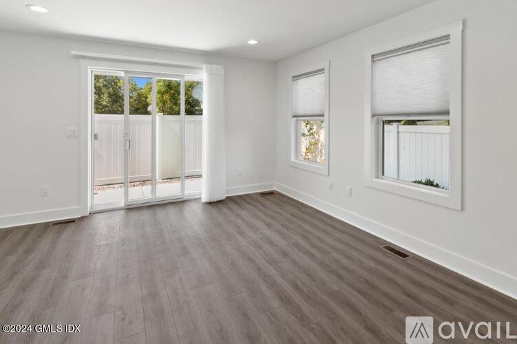 4 Orchard St 3 Beds Apartment for Rent - Photo gallery 3