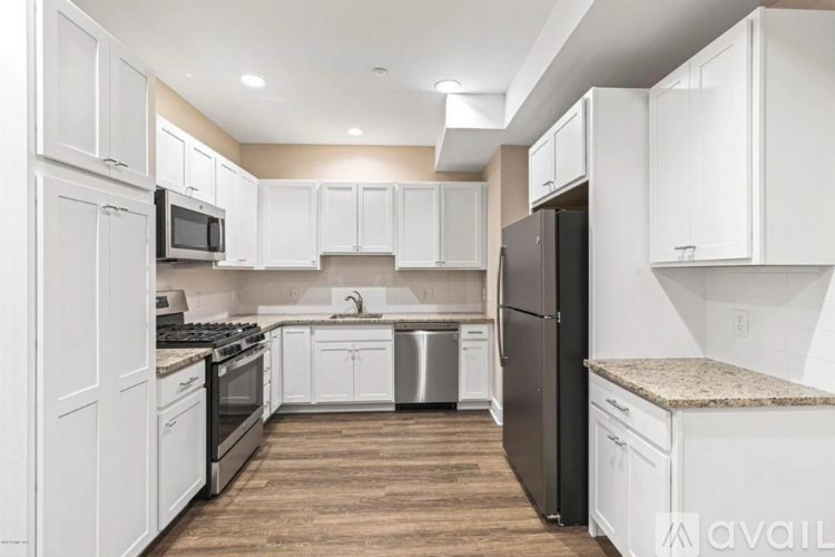303 Hamilton Ave 2 Beds Apartment for Rent - Photo gallery 5
