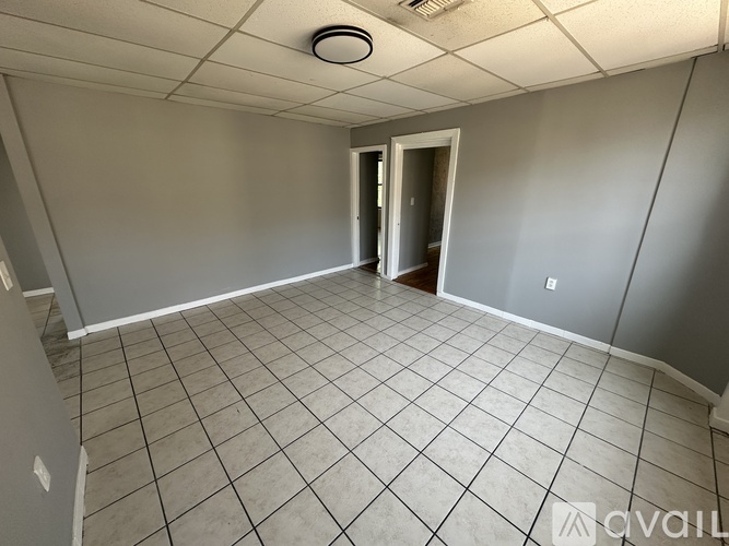 47 Milford Ave 3 Beds Apartment for Rent - Photo gallery 2