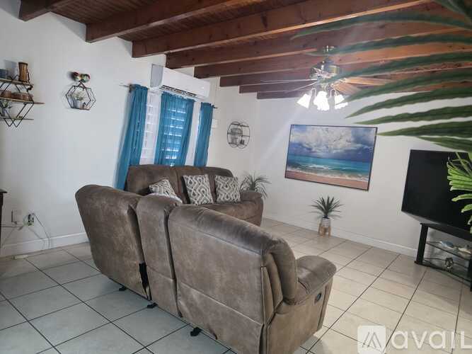 8960 Southwest 50th Terrace 3 Beds Single Family Home for Rent - Photo gallery 4