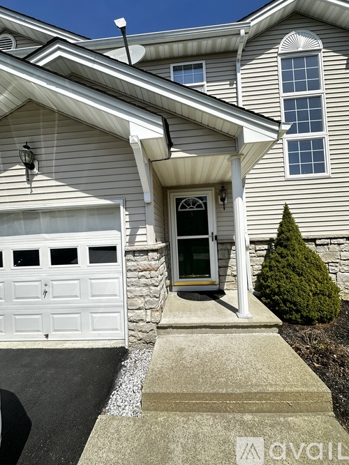 3 Kristen Court 2 Beds Townhouse for Rent - Photo gallery 1