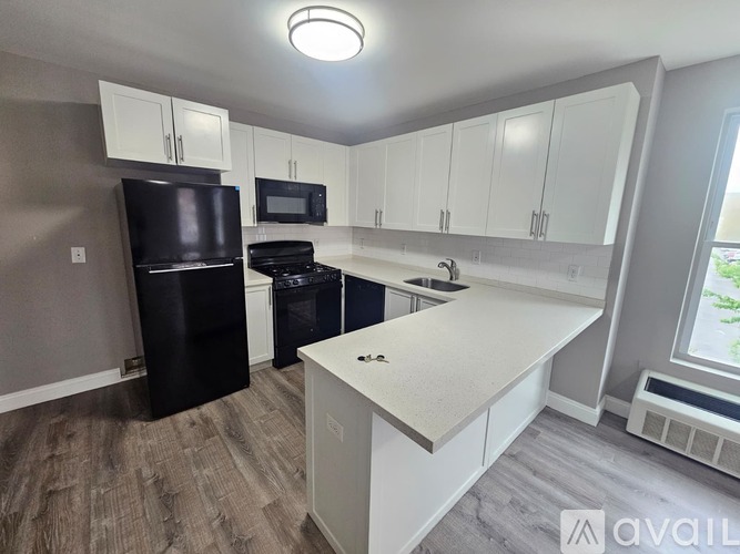 20 Canfield St 2 Beds Apartment for Rent - Photo gallery 4