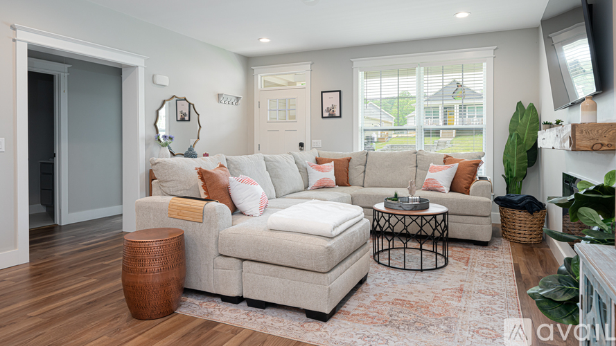 1208 Seven Sisters Rd 3 Beds Single Family Home for Rent - Photo gallery 4