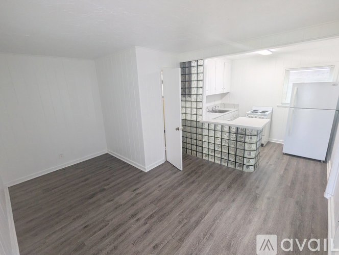405 58th St Studio Apartment for Rent - Photo gallery 2