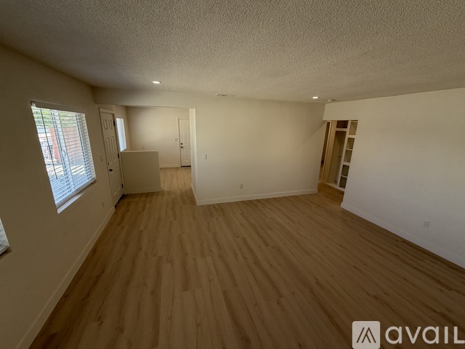 180 East Barbour Street #C 2 Beds Single Family Home for Rent - Photo gallery 5